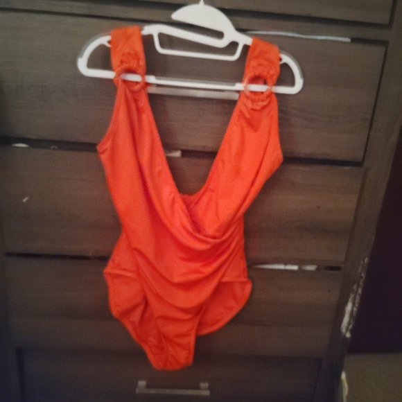 CARMEN MARC VALVO Deep V Cut One Piece Swimsuit - Vacation Vibes Size 14 - Picture 6 of 10